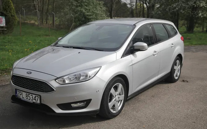 samochody osobowe Ford Focus cena 34900 przebieg: 200000, rok produkcji 2016 z Szczecin